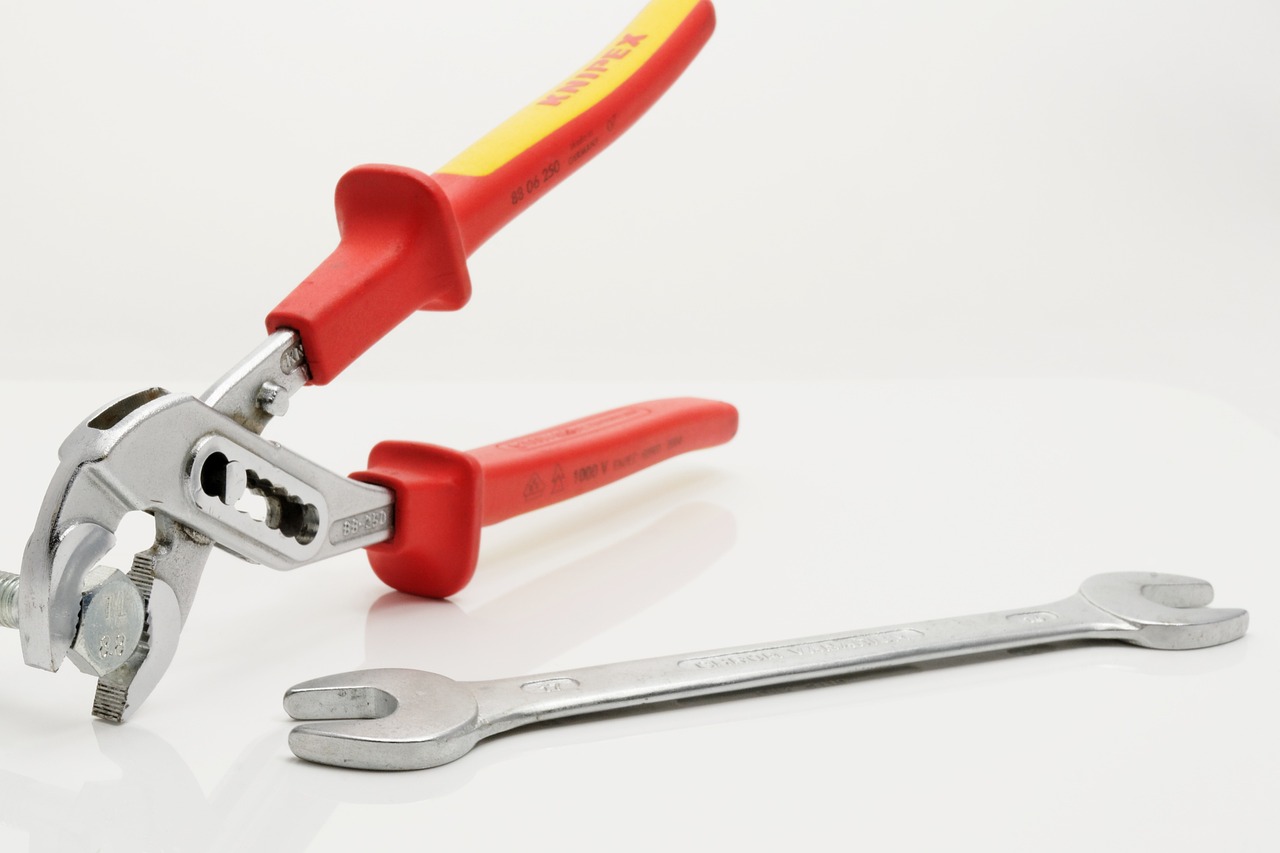 tool, pliers, water pump pliers-1031948.jpg